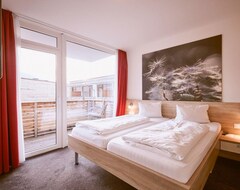 Double Room For 3 Adults - Halfboard - Hotel Planai By Alpeffect (Schladming, Østrig)