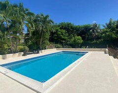 Entire House / Apartment Serene Home With Saltwater Pool & Gardens (Savannah, Cayman Islands)