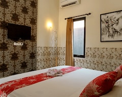 Hotel Dpavilion Guest House & Resto (Malang, Indonesia)