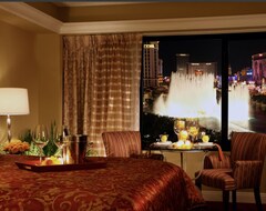 Hotel Pp  Jockey Club Large 1 Bdm 1.5 Bth Condo On The Strip, With Fantastic Pool (Las Vegas, Sjedinjene Američke Države)