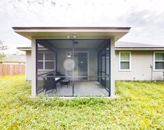 Hele huset/lejligheden Dog-friendly Home With A Screened Porch, Washer/dyer, Games & Modern Charm (Jacksonville, USA)