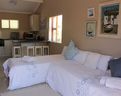 Khách sạn Bluewater Beachfront Guest House (Bluewater Bay, Nam Phi)