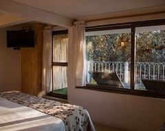 Khách sạn Hotel Revi Inn (Valle de Bravo, Mexico)