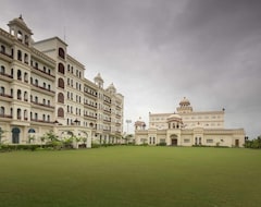Khách sạn Uday Palace Navsari, A Member Of Radisson Individuals (Surat, Ấn Độ)