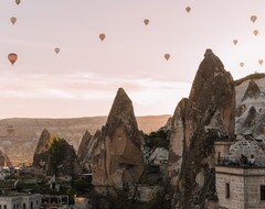 Khách sạn Cappadocia Cave Suites (Göreme, Thổ Nhĩ Kỳ)