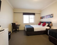 Khách sạn Hotel Enfield (Adelaide, Úc)