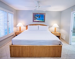Hotel Seven Mile Beach Updated Ground Floor Vacation Condo Rental Pool Hot Tub Beach (West Bay, Cayman Islands)