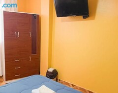 Casa/apartamento entero Habitacion Doble - Incluye Taxi Frente Al Aeropuerto (San Martin de Porres, Perú)