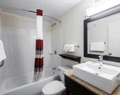 Otel 2 Comfortable Units, Free Parking, Closet To Old Ship Street Historic District! (Woburn, ABD)