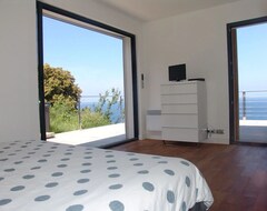 Koko talo/asunto Architect&apos;s Villa In Cap Corse (Pino, Ranska)