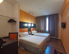Khách sạn 2 Inn 1 Hotel & Spa (Sandakan, Malaysia)