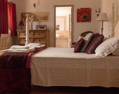 Cijela kuća/apartman Sleeps 16 , Wifi, Located Between Beach & Mountains, Ideal For Family & Group (Periana, Španjolska)