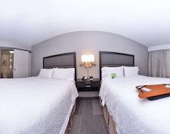 Khách sạn Hampton Inn & Suites By Hilton Calgary- University Northwest (Calgary, Canada)