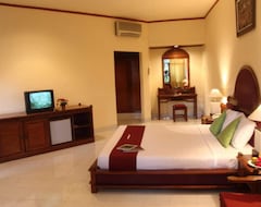 Khách sạn Hotel Sunari Beach Resort (Singaraja, Indonesia)