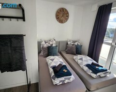 Cijela kuća/apartman Cozy Apartment With Wifi, Near University& Augsburg Messe (Nojses, Njemačka)