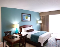 Hotel All The Comforts Of Home (Pompano Beach, USA)