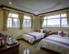The Mou Hotel - Double Room - Free Bicycle Usage (Phnom Penh, Kambodža)