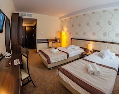 Khách sạn Hotel Czardasz Spa & Wellness (Plock, Ba Lan)