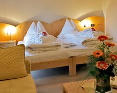 Hotel Dolomiten (Welsberg-Taisten, Italy)