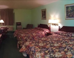 Khách sạn Highland Inn (Peculiar, Hoa Kỳ)