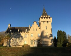 Toàn bộ căn nhà/căn hộ Chateau Des Egaux In South Central France (Les Billanges, Pháp)