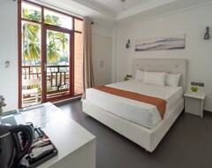 Khách sạn Silver Oasis Maldives (Thulusdhoo, Maldives)
