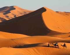 Khách sạn Family Desert Camp (Merzouga, Morocco)
