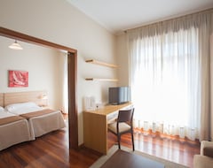 Hotel Apartamentos Dabarca (Pontevedra, İspanya)