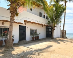 Hele huset/lejligheden Five Bedroom Beachhouse With Stunning Views, Quiet Swimming Beach And Pool. (Compostela, Mexico)