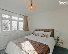 Toàn bộ căn nhà/căn hộ Homely & Peaceful Living Space (Merton, Vương quốc Anh)