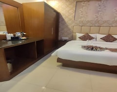 Hotel Q Saina S K Regency (Rishikesh, Indija)