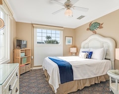 Hele huset/lejligheden Salty Kisses Seaside Condo Just Steps To The Beach And Fishing Pier (Flagler Beach, USA)
