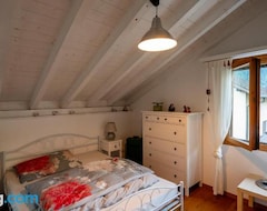 Bed & Breakfast Zimmer Mit Eigenem Badezimmer (Mollis, Švicarska)