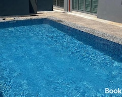 Hele huset/lejligheden Villa Pool Kepala Batas (Kampong Litang, Malaysia)