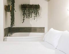 Cijela kuća/apartman Special Studio For Couples With Double Whirlpool Tub And Balcony. (Villaverde de Montejo, Španjolska)