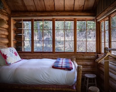 Căn hộ có phục vụ Beautiful Log Cabin On Trail Creek Ranch (Wilson, Hoa Kỳ)