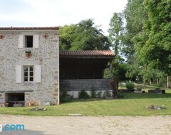 Hele huset/lejligheden Le Moulin De Garreau (Saint-Martin-des-Fontaines, Frankrig)