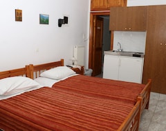 Otel Maleatis Apollo Guesthouse (Kosmas, Yunanistan)