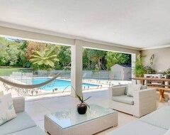 Hotel Spacious Constantia Family Home (Cape Town, South Africa)