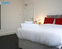 Casa/apartamento entero Large Capacity Comfortable Group Stay (Nottingham, Reino Unido)