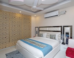 OYO 10558 Hotel Qlark (Delhi, Hindistan)