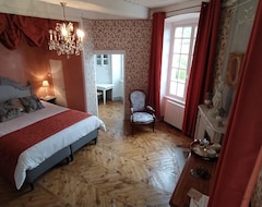 Bed & Breakfast Chateau De Perpezat (Apchat, Pháp)