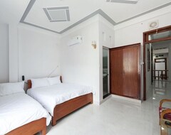 Hotel Queen (Quy Nhơn, Vietnam)