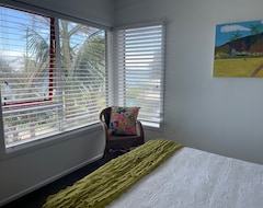 Hele huset/lejligheden Beachfront Holiday For You! 2 Bedroom Sleeps Up To 5 Pet Friendly Nautilus House (Cable Bay, New Zealand)