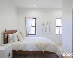 Toàn bộ căn nhà/căn hộ Large 2 Bdr With Deck Hosted By Stayrafa (Philadelphia, Hoa Kỳ)