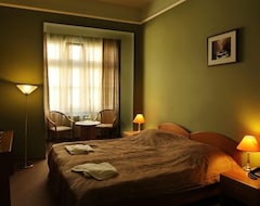 Hotel Abri (Prag, Češka Republika)