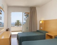 Otel Apartamentos Mar y Playa (Figueretas, İspanya)