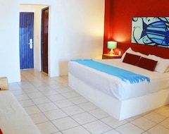 Emperador Vallarta Beachfront Hotel And Suites (Puerto Vallarta, Mexico)