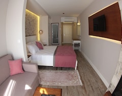 Oda ve Kahvaltı Focamor Otel (Foça, Türkiye)