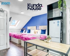 Toàn bộ căn nhà/căn hộ Kunda House Pershore (Birmingham, Vương quốc Anh)